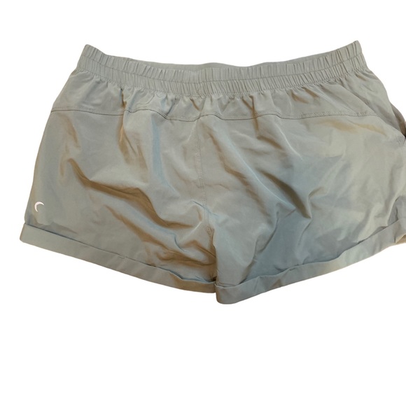 Zyia olive summer shorts - Picture 3 of 6